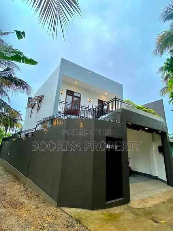 Brand New 2 Story Modern Luxury House for Sale in Piliyandala