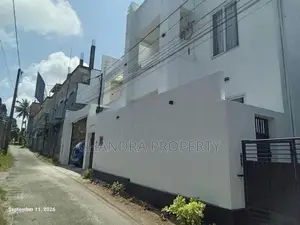 Luxury Upstair House For Rent In Kandana
