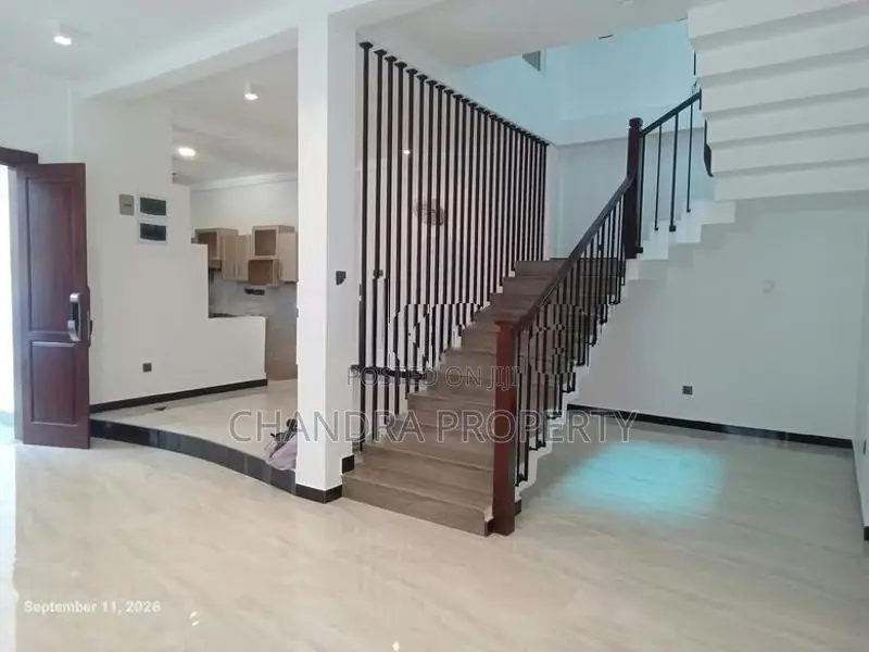 Luxury Upstair House For Rent In Kandana