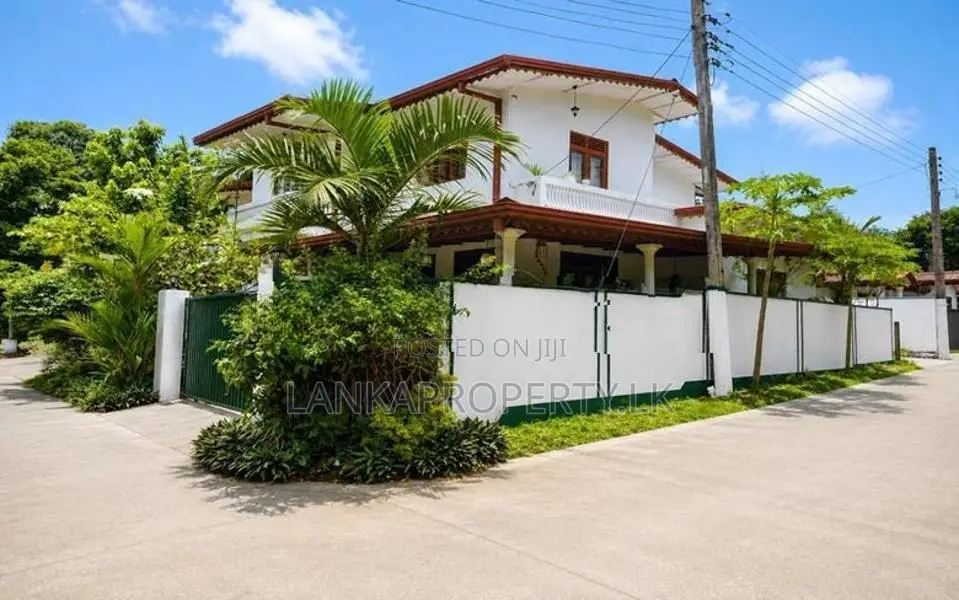 Well maintained 2 Storey House for Sale Gonahena Road, Kadawatha.