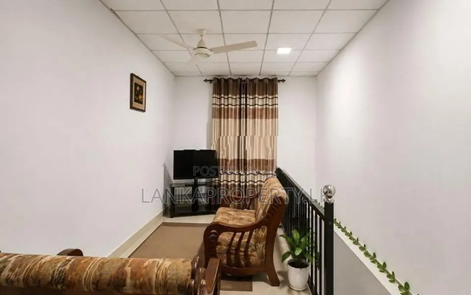 Well maintained 2 Storey House for Sale Gonahena Road, Kadawatha.