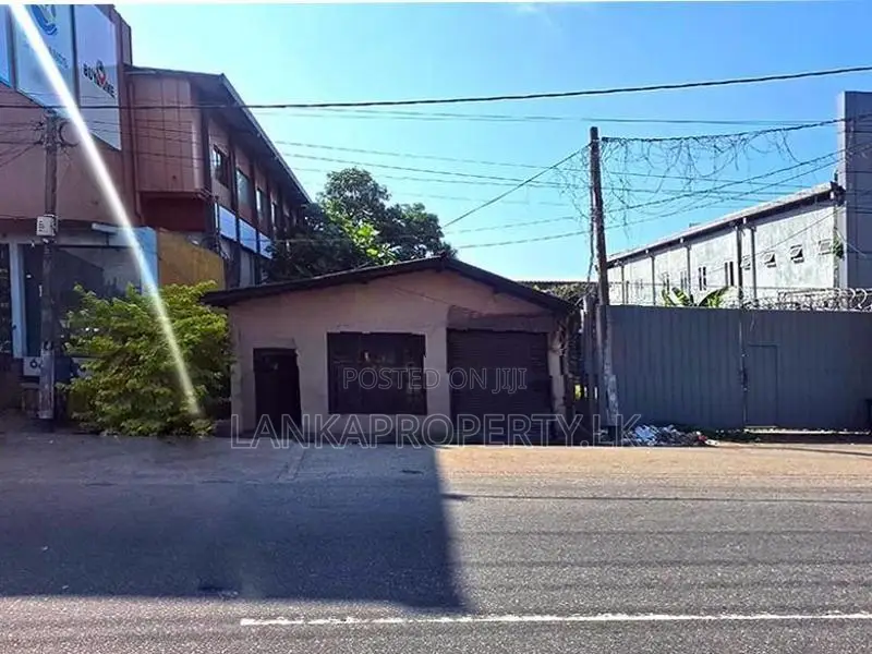 Prime Commercial Property for Sale in Peliyagoda 15Facing Negombo Road