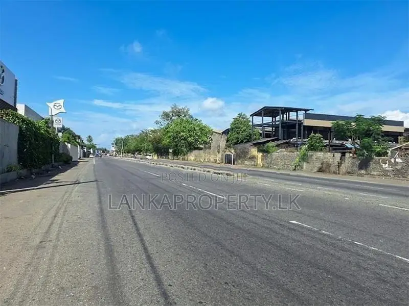Prime Commercial Property for Sale in Peliyagoda 15Facing Negombo Road