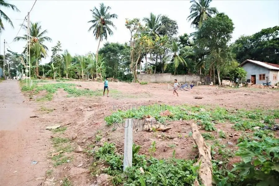 Land in Beruwala