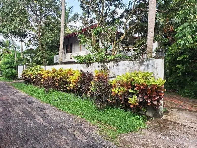 Land for Sale in Swarnahansa Pedesa, Gampaha