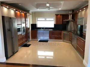 4 BR Luxury Penthouse for Rent in Colombo 07 – PDA493