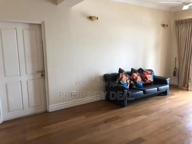 4 BR Luxury Penthouse for Rent in Colombo 07 – PDA493