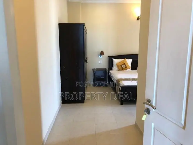4 BR Luxury Penthouse for Rent in Colombo 07 – PDA493