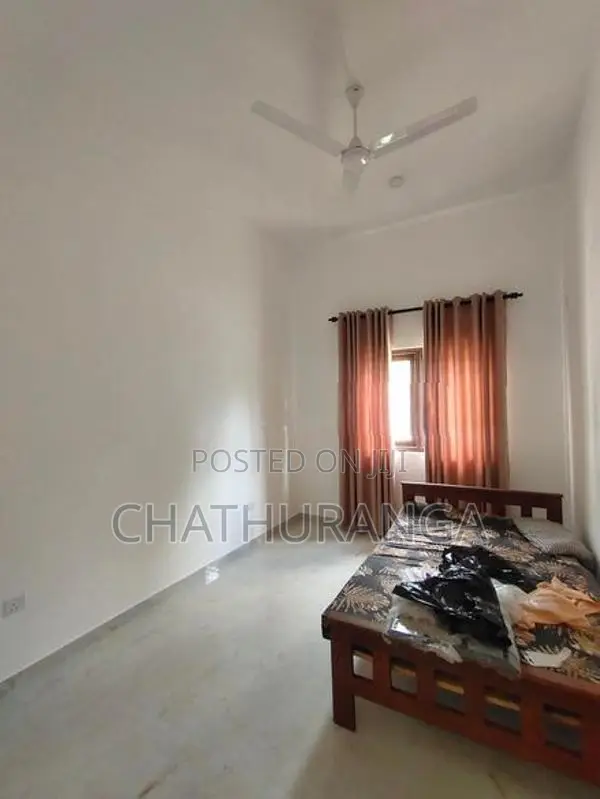 Upstairs Rent House Kadawatha City