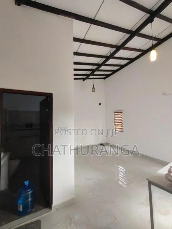 Upstairs Rent House Kadawatha City