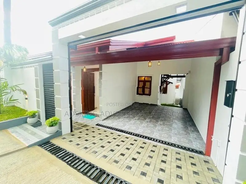 Brand new House for sale in Piliyandala | Kesbewa