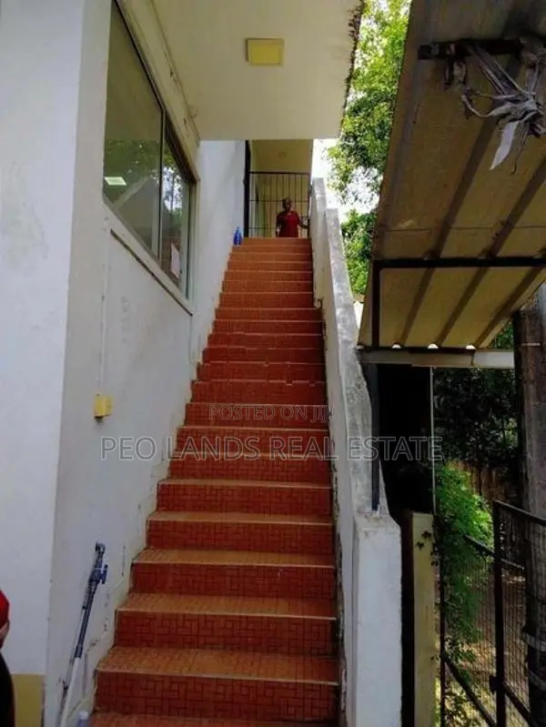 (AC115) Three Storey Commercial Building for Sale in Pannipitiya