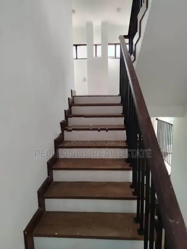 (SH1587) Brand New House for Sale in Pahala Ieeriyagama Kandy