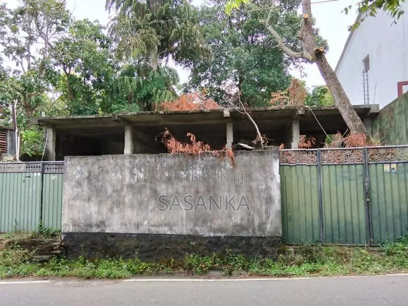 Boralesgamuwa Egodawatta Road Land With Two Story Building For Sale