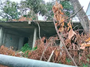 Boralesgamuwa Egodawatta Road Land With Two Story Building For Sale