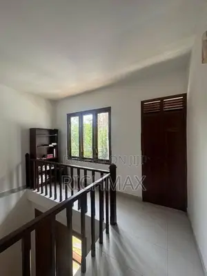 Two storied house for rent in Colombo 05