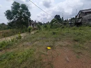 යක්කල – කලගෙඩිහේන ආසන්නයෙන් පර්චස් 12.5ක ඉඩමක්