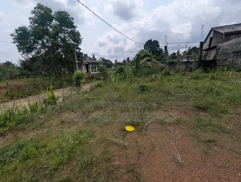 යක්කල – කලගෙඩිහේන ආසන්නයෙන් පර්චස් 12.5ක ඉඩමක්