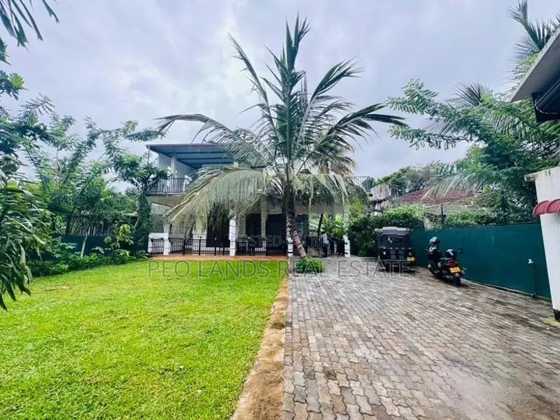 (AH20) Two Storey House for Sale in Pannipitiya