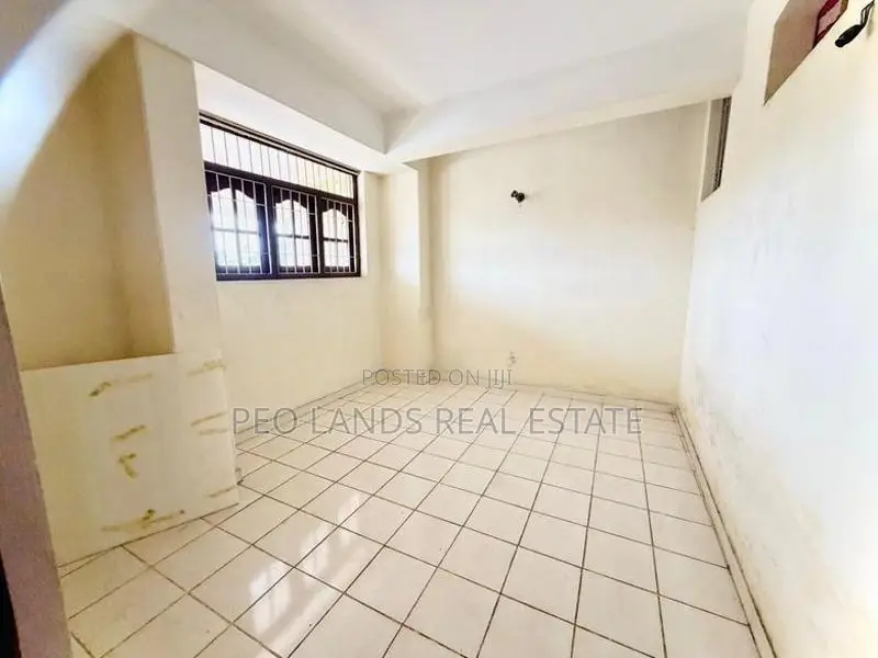 (SH1387) Two Storey House for Sale in Talawathugoda
