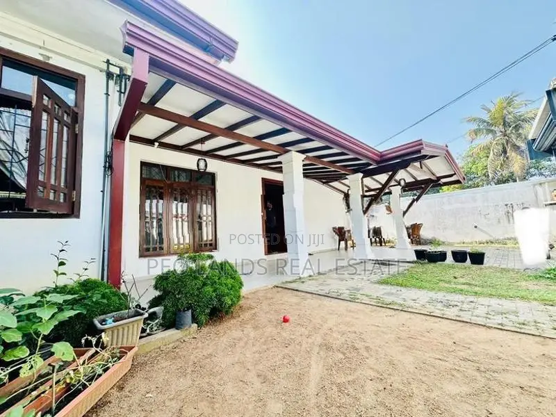 (SH912) Single Storey House for Sale in Moratuwa