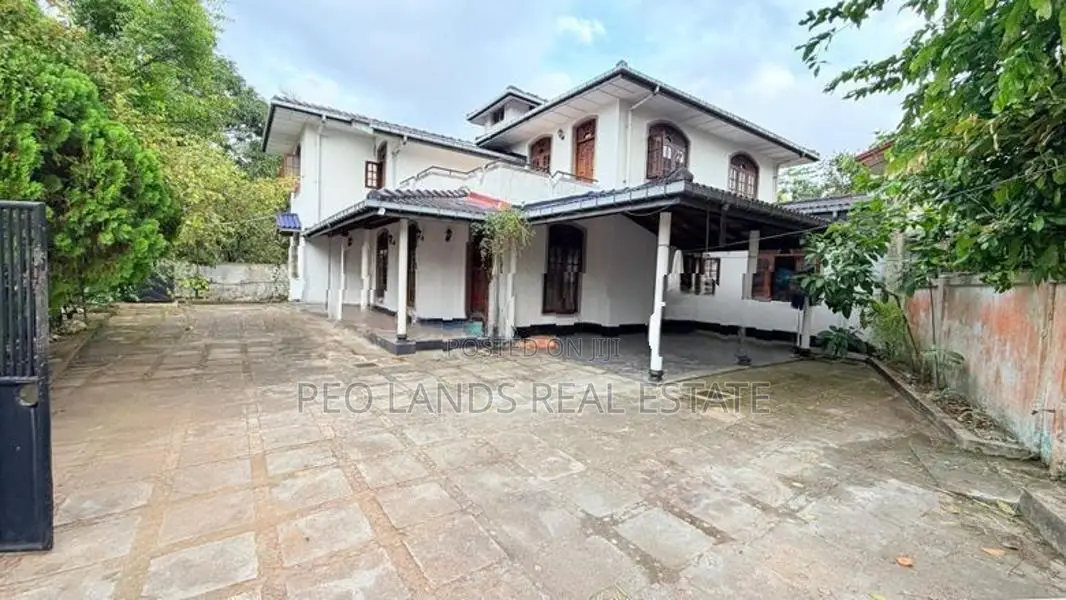 (SR1483) House for Rent in Heenatikumbura Road Battaramulla
