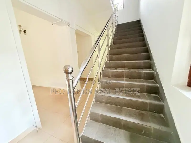(SR1483) House for Rent in Heenatikumbura Road Battaramulla