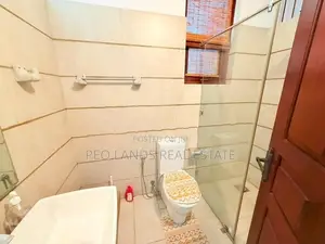 (SH1504) Three Storey House for Sale in R Gunarardhana road Battaramul