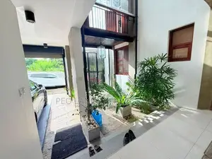 (SH1504) Three Storey House for Sale in R Gunarardhana road Battaramul