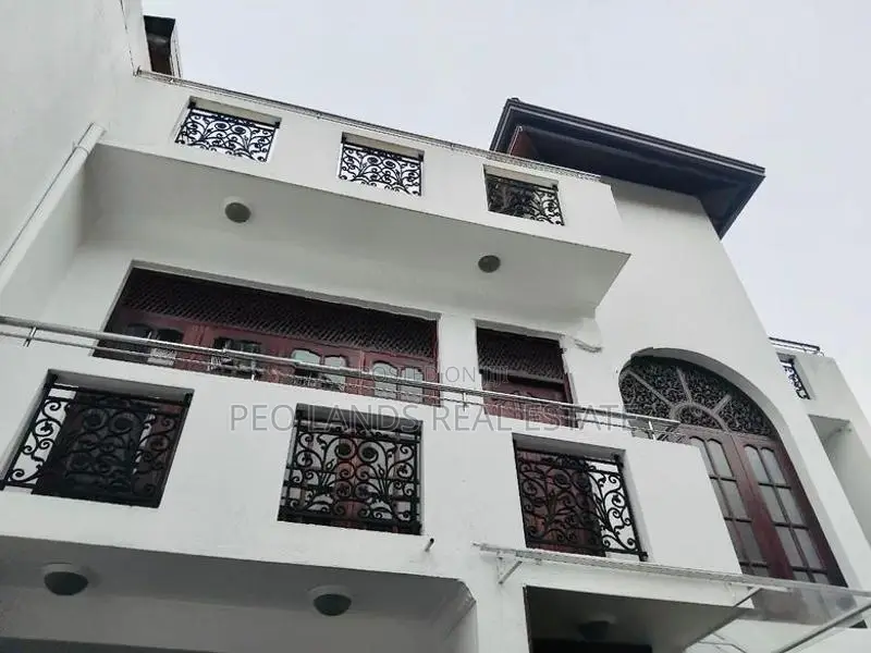 (SR1575) Luxury Furnished 4BR House for Rent in Pelawatte, Battaramull