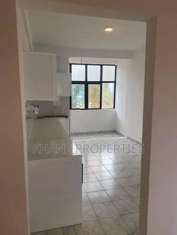 Dehiwala junction apartment for sale Rs.23.5mn