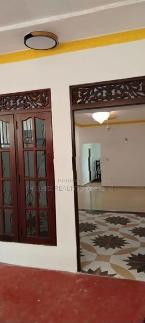 Spacious 2 Storey House for Sale Wellampitiya