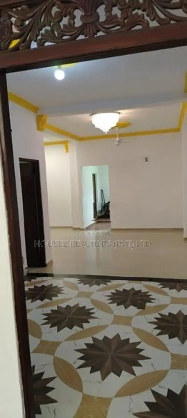 Spacious 2 Storey House for Sale Wellampitiya