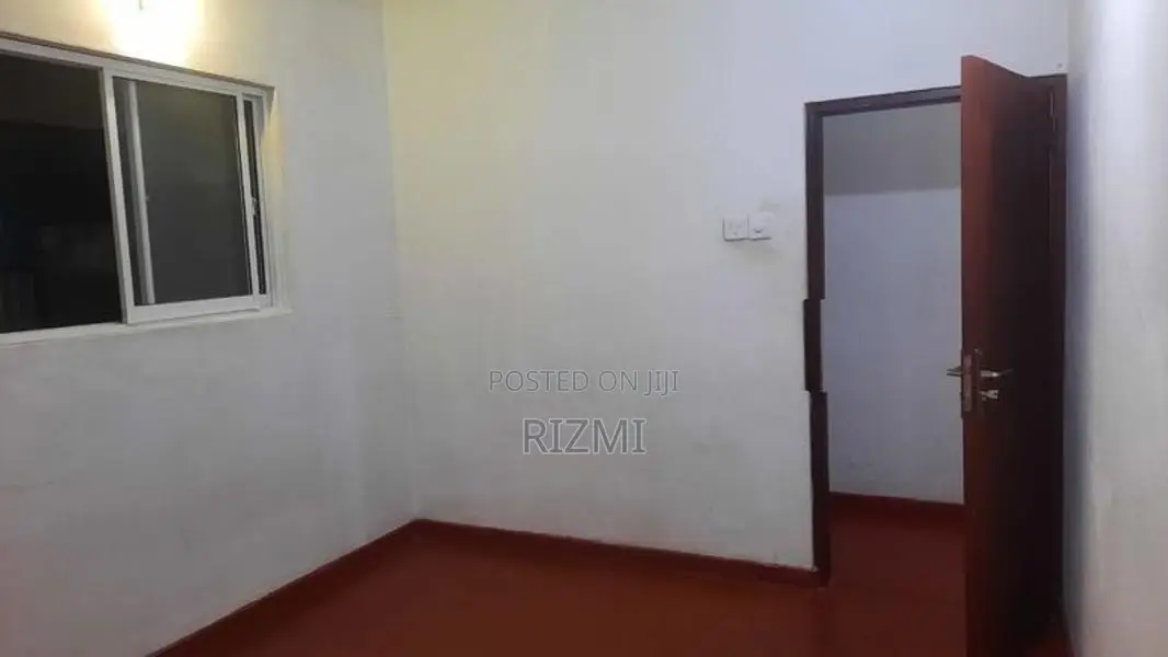Ground Floor 2BR House for Rent in Ratmalana Dharmarama Road