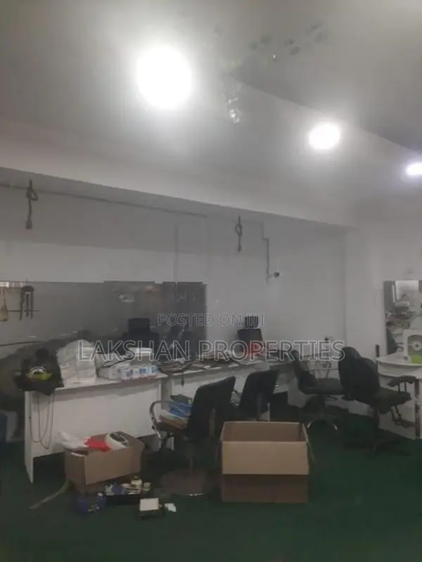 Saloon Space For Rent In Boralesgamuwa දිවුලපිටිය