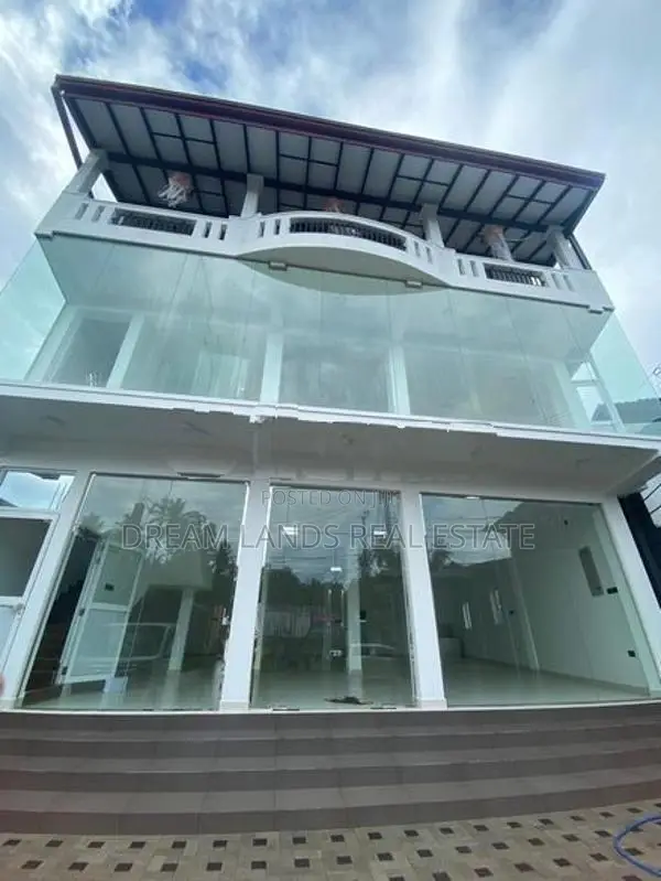 COMMERCIAL BUILDING FOR RENT IN MARADAGAHAMULA (SP1332)