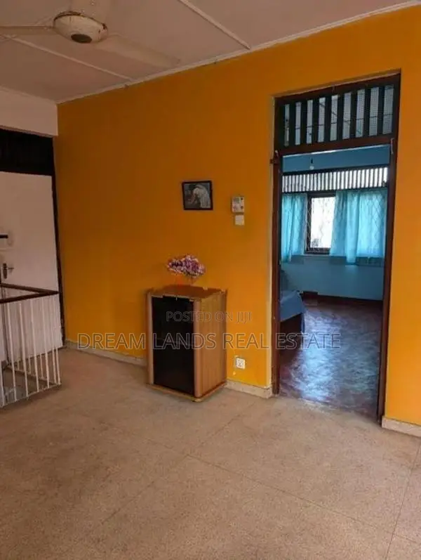 Two story house rent for girls dehiwela