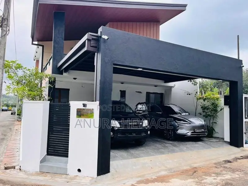 මාලබේ, කහන්තොට සුඛෝපභෝගී විලා වර්ගයේ නිවසක් විකිණීමට ඇත. (ID : MALB016