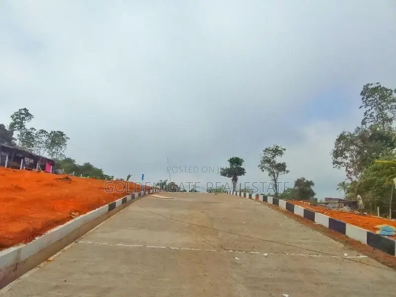 Yakkla Kalagedihena Land for Sale