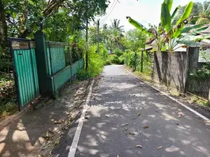 House for Sale in Avissawella Road, Kaduwela