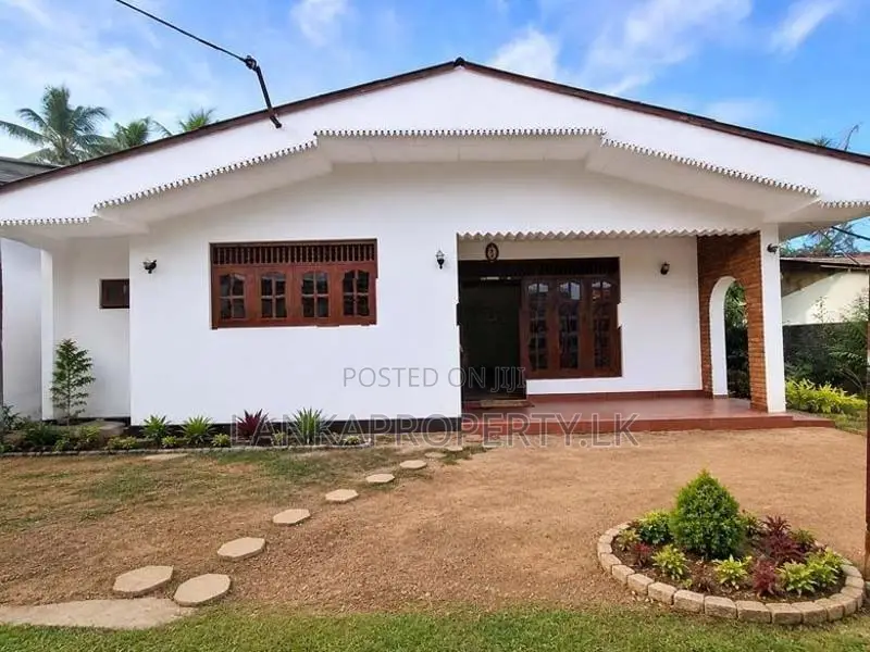 Completed House for Sale – Mahawatte Road, Ganemulla.