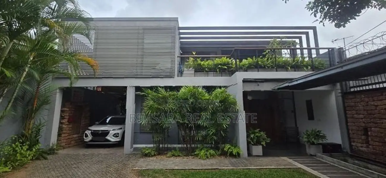 Spacious 4 BR Residence with Generous Land Extent in Nugegoda | SH1538