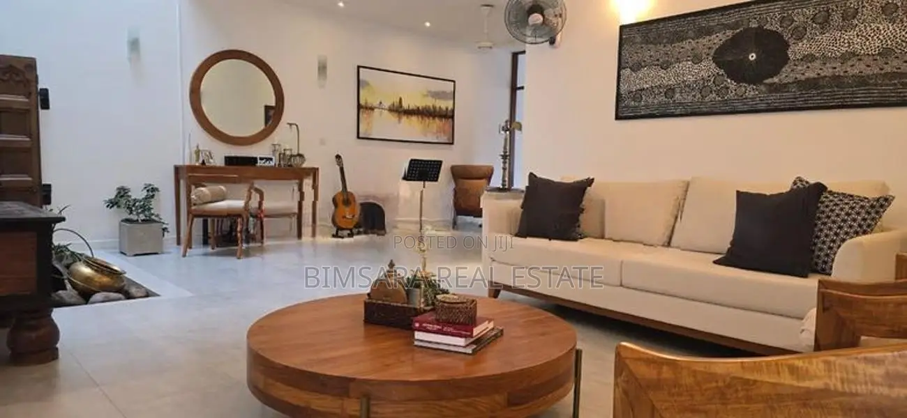 Spacious 4 BR Residence with Generous Land Extent in Nugegoda | SH1538