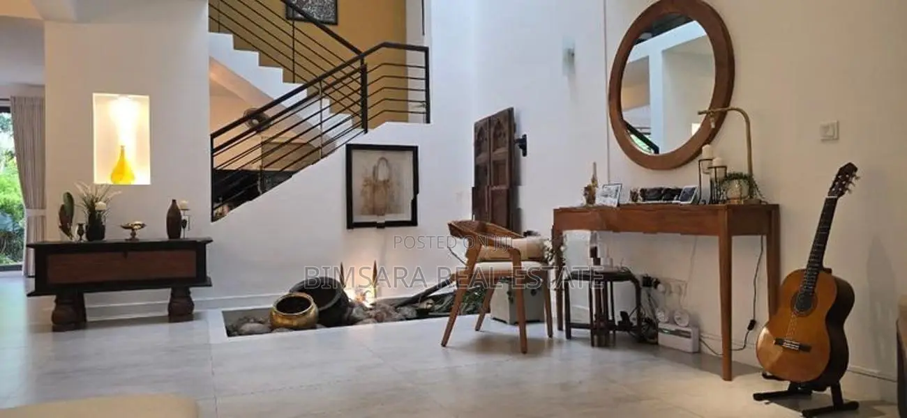 Spacious 4 BR Residence with Generous Land Extent in Nugegoda | SH1538