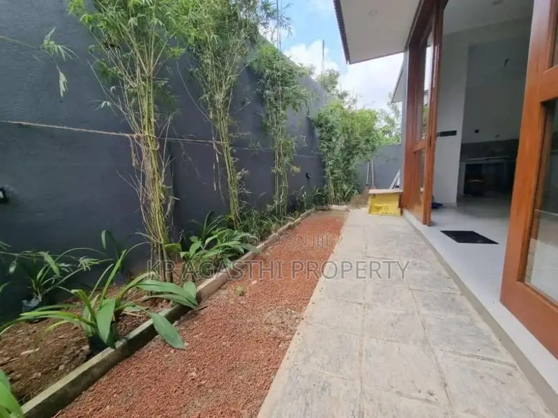 thalawathugoda junction house for sale