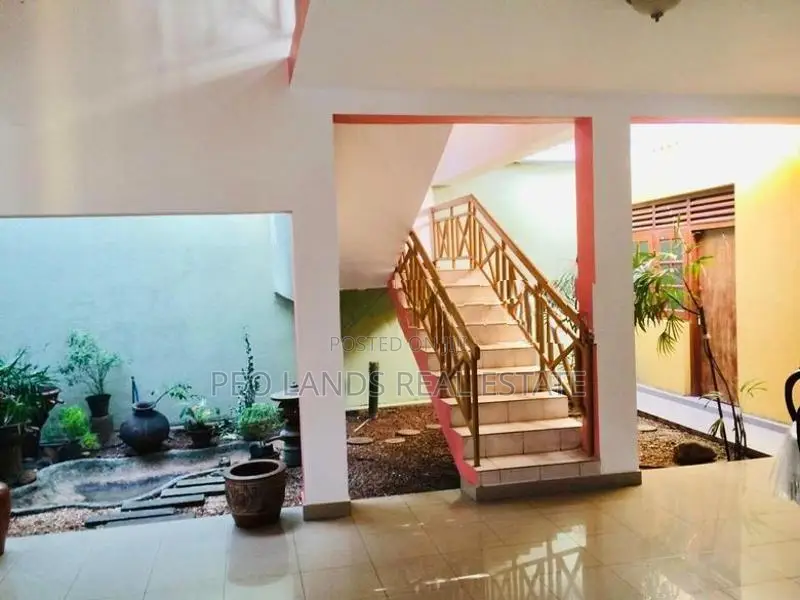 (SH1427) 17 Perch Two Storey House for Sale in Battaramulla