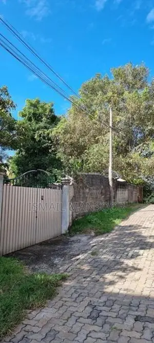 LAND FOR SALE – HULUDAGODA ROAD, MT LAVINIA