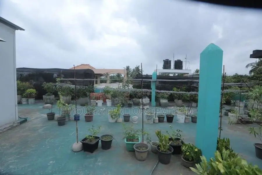 Modern Luxury 5-Bedroom House for Sale in Ratmalana