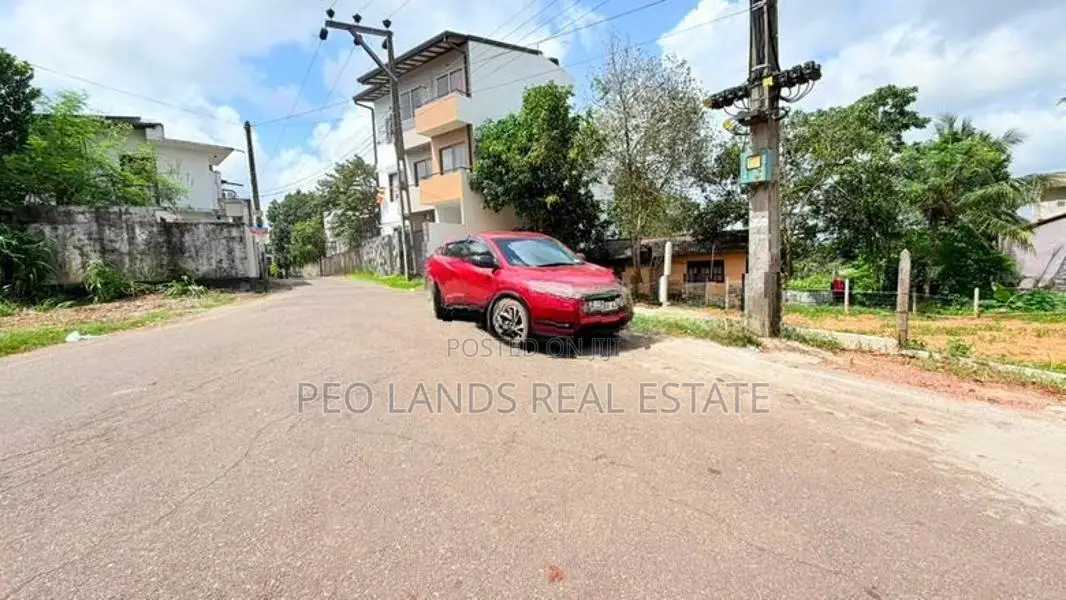 (SL1516) Land for Sale in Kalapaluwawa Rd school lane facing Rajagiriy
