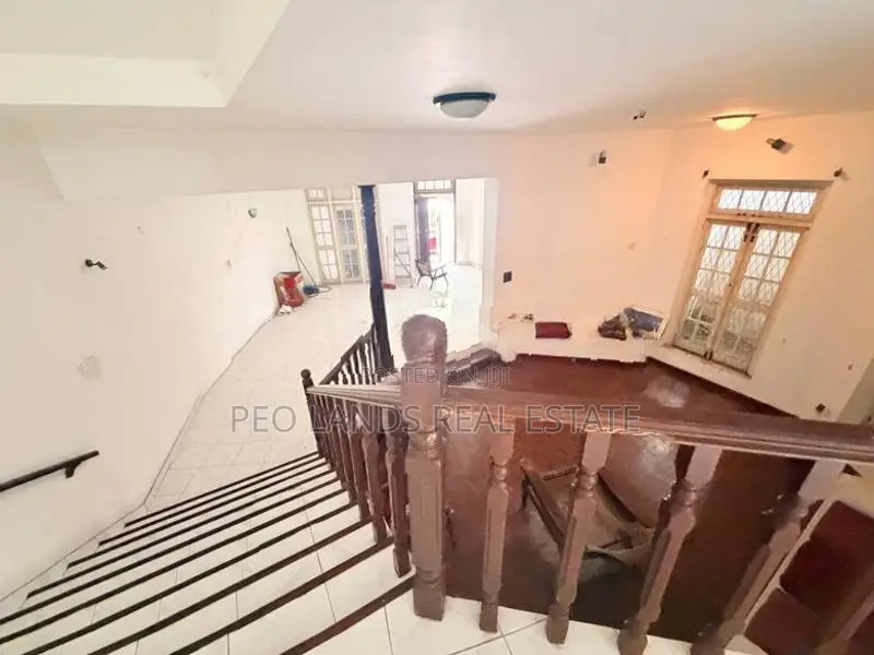 (SH1593) Multi-Storey House for Sale in Battaramulla